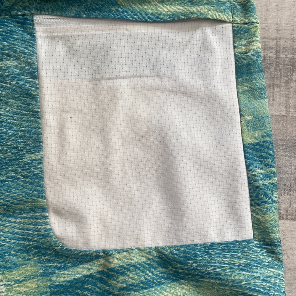 Lululemon men’s swimsuit tri color size S - Picture 4 of 7